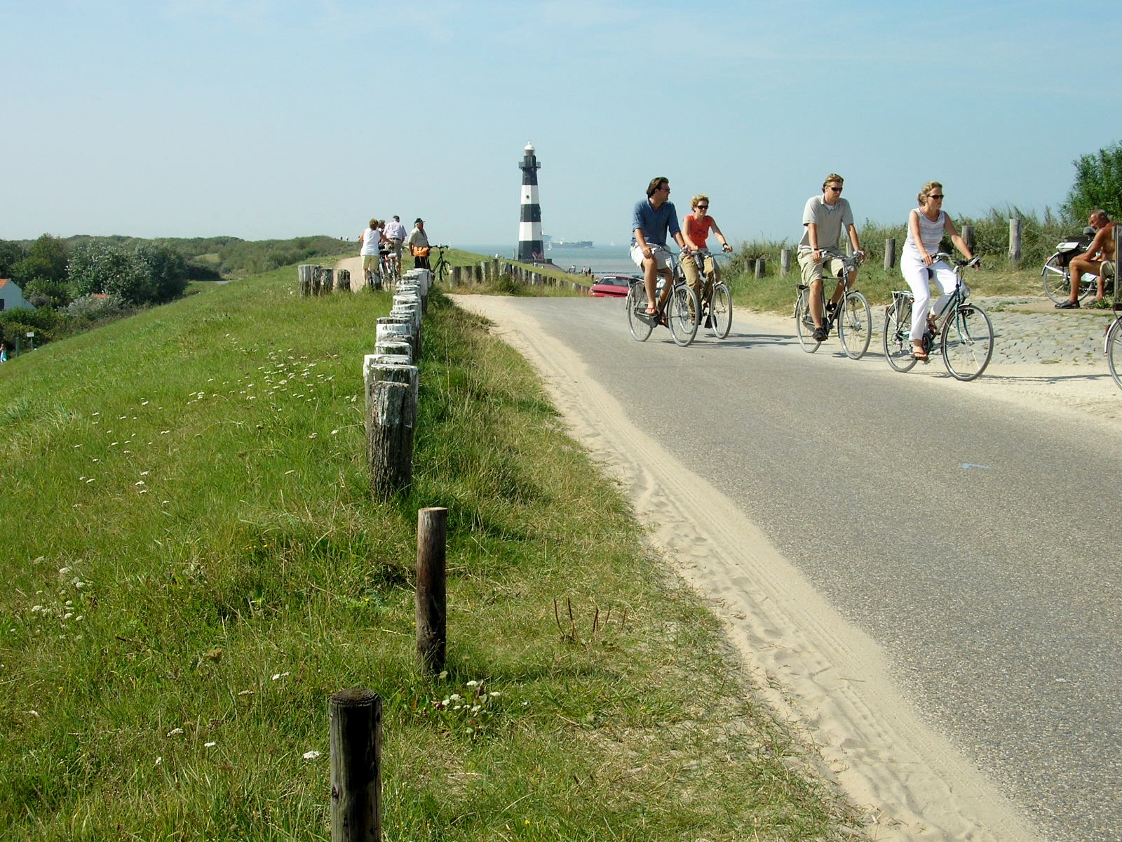 Fietsen op de Panoramaweg in Breskens